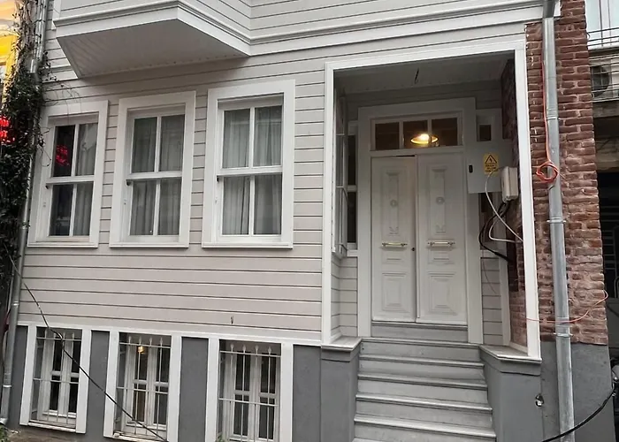 Lighthouse * Istanbul