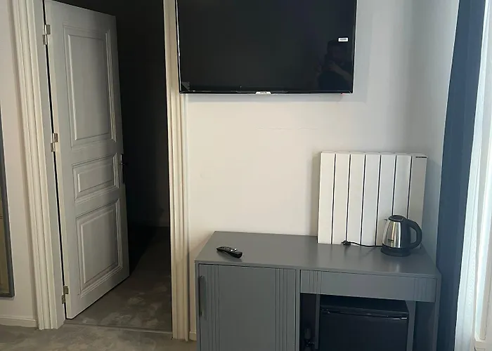 Отель Lighthouse